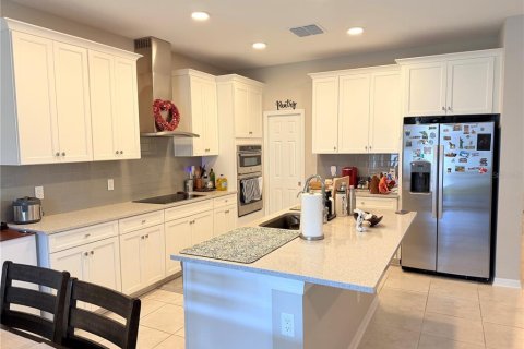 Villa ou maison à louer à Zephyrhills, Floride: 4 chambres, 242.94 m2 № 2385720 - photo 13