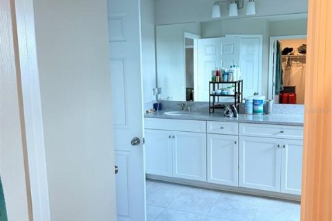 Villa ou maison à louer à Zephyrhills, Floride: 4 chambres, 242.94 m2 № 2385720 - photo 20