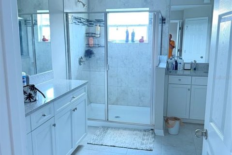 Villa ou maison à louer à Zephyrhills, Floride: 4 chambres, 242.94 m2 № 2385720 - photo 22