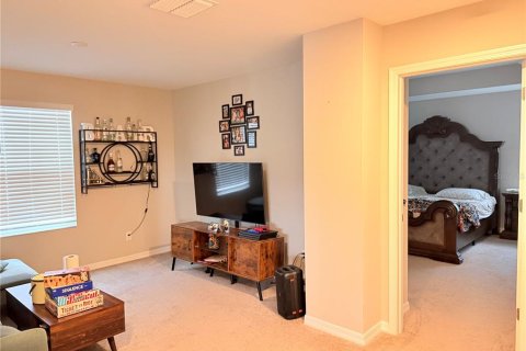 Villa ou maison à louer à Zephyrhills, Floride: 4 chambres, 242.94 m2 № 2385720 - photo 25