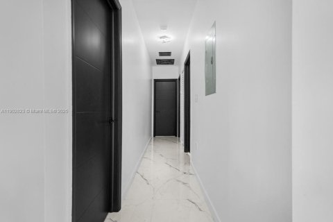 Casa en venta en Hollywood, Florida, 4 dormitorios, 119.84 m2 № 2056813 - foto 28