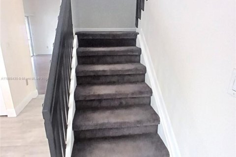 Villa ou maison à louer à Plantation, Floride: 3 chambres, 169.92 m2 № 1941494 - photo 7