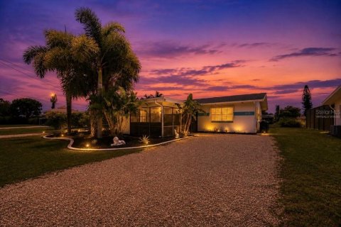 Apartment in Cape Coral, Florida 2 bedrooms, 74.32 sq.m. № 2095620 - photo 4