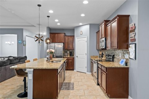 Villa ou maison à vendre à Kissimmee, Floride: 4 chambres, 264.86 m2 № 2266724 - photo 25