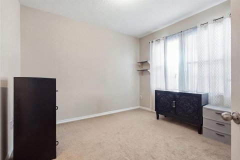 Villa ou maison à vendre à Kissimmee, Floride: 4 chambres, 264.86 m2 № 2266724 - photo 5