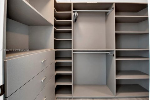 Купить кондоминиум в Форт-Лодердейл, Флорида 6 комнат, 243.96м2, № 1998213 - фото 11