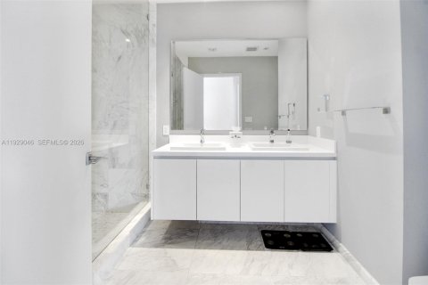 Купить кондоминиум в Форт-Лодердейл, Флорида 6 комнат, 243.96м2, № 1998213 - фото 16