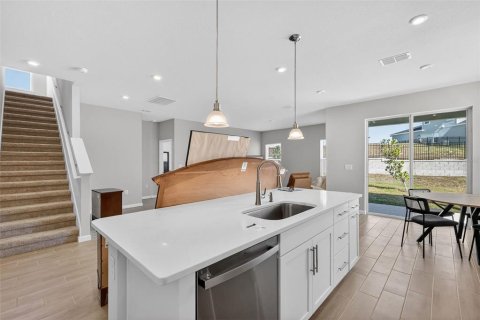 Casa en venta en Lady Lake, Florida, 4 dormitorios, 222.41 m2 № 2205955 - foto 23