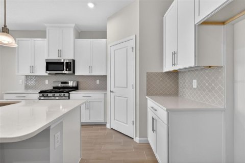 Casa en venta en Lady Lake, Florida, 4 dormitorios, 222.41 m2 № 2205955 - foto 22