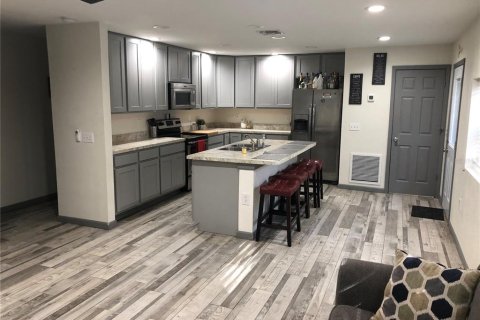 Apartamento en alquiler en Orange City, Florida, 3 dormitorios, 92.9 m2 № 1885759 - foto 5