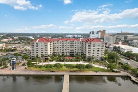 Condominio en venta en Bradenton, Florida, 3 dormitorios, 180.23 m2 № 1626170 - foto 1