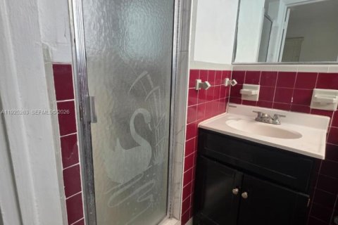 Casa en alquiler en Miami Beach, Florida, 2 dormitorios, 55.74 m2 № 1983992 - foto 6