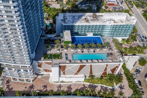 Condo in Hollywood, Florida, 2 bedrooms  № 2079396 - photo 16