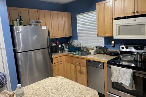 Copropriété à vendre à Oakland Park, Floride: 2 chambres, 56.58 m2 № 2022932 - photo 3