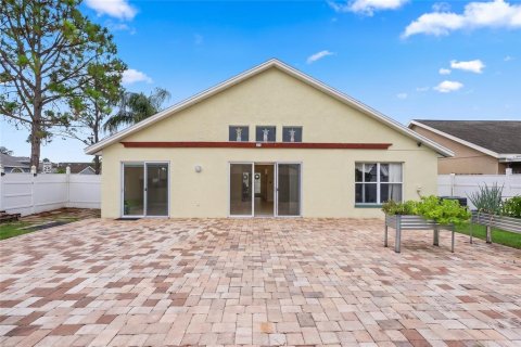 House in Brandon, Florida 3 bedrooms, 140.84 sq.m. № 2323012 - photo 23