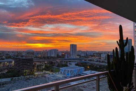 Copropriété à louer à Miami, Floride: 1 chambre, 73.3 m2 № 2024274 - photo 16