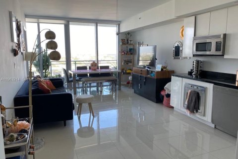 Copropriété à louer à Miami, Floride: 1 chambre, 73.3 m2 № 2024274 - photo 2