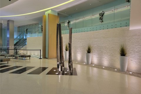 Copropriété à louer à Miami, Floride: 1 chambre, 73.3 m2 № 2024274 - photo 24