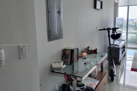 Copropriété à louer à Miami, Floride: 1 chambre, 73.3 m2 № 2024274 - photo 15