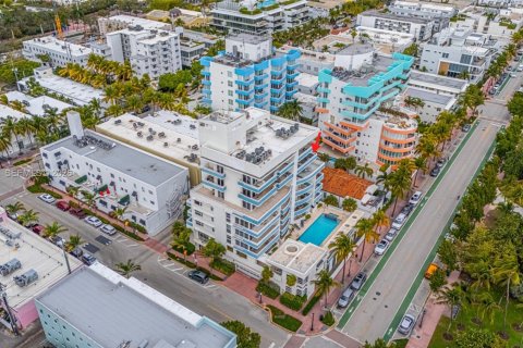 Condominio en alquiler en Miami Beach, Florida, 2 dormitorios, 125.42 m2 № 2006191 - foto 8