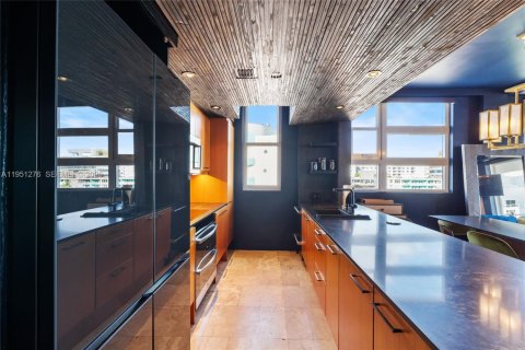 Condominio en alquiler en Miami Beach, Florida, 2 dormitorios, 125.42 m2 № 2006191 - foto 22