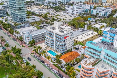 Condominio en alquiler en Miami Beach, Florida, 2 dormitorios, 125.42 m2 № 2006191 - foto 15