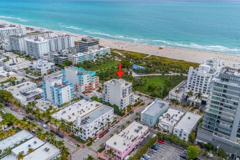 Condominio en alquiler en Miami Beach, Florida, 2 dormitorios, 125.42 m2 № 2006191 - foto 13