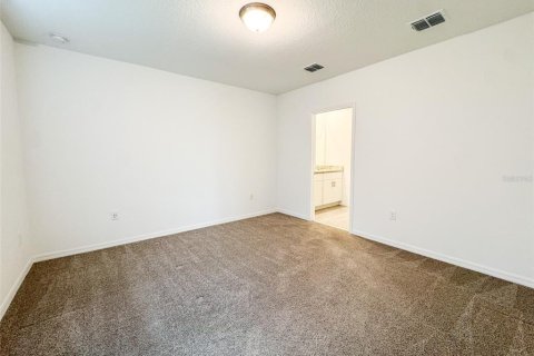House in Poinciana, Florida 3 bedrooms, 137.87 sq.m. № 2198889 - photo 17