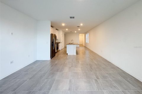 House in Poinciana, Florida 3 bedrooms, 137.87 sq.m. № 2198889 - photo 9