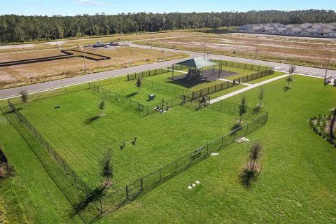 House in Poinciana, Florida 3 bedrooms, 137.87 sq.m. № 2198889 - photo 30