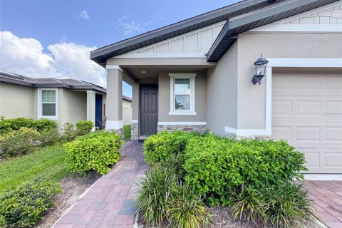 House in Poinciana, Florida 3 bedrooms, 137.87 sq.m. № 2198889
