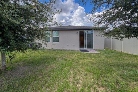 House in Poinciana, Florida 3 bedrooms, 137.87 sq.m. № 2198889 - photo 25