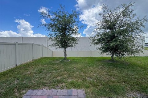House in Poinciana, Florida 3 bedrooms, 137.87 sq.m. № 2198889 - photo 23