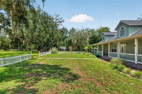 House in Trenton, Florida 4 bedrooms, 387.4 sq.m. № 2231938 - photo 19