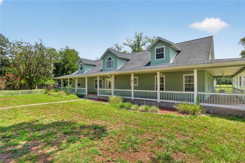 House in Trenton, Florida 4 bedrooms, 387.4 sq.m. № 2231938 - photo 20