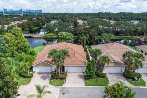 Duplex in Orlando, Florida 2 bedrooms, 158.68 sq.m. № 1899786 - photo 2