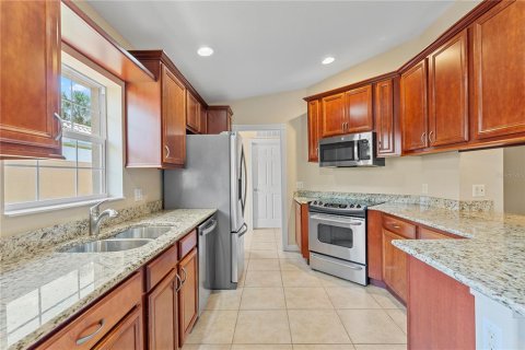 Duplex in Orlando, Florida 2 bedrooms, 158.68 sq.m. № 1899786 - photo 10