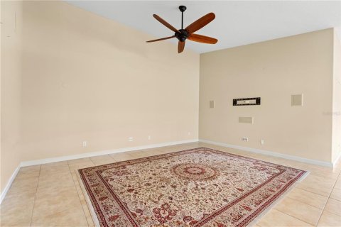 Duplex in Orlando, Florida 2 bedrooms, 158.68 sq.m. № 1899786 - photo 14
