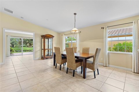 Duplex in Orlando, Florida 2 bedrooms, 158.68 sq.m. № 1899786 - photo 16