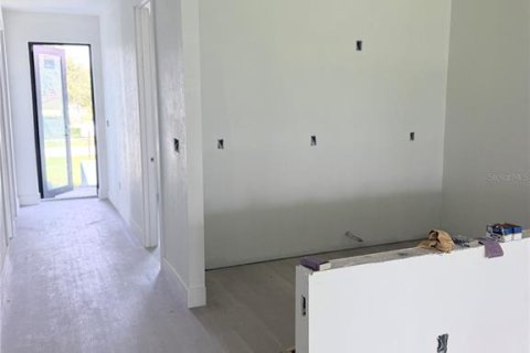 Immobilier commercial à vendre à Punta Gorda, Floride: 6 chambres, 255.02 m2 № 2391694 - photo 2
