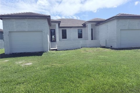 Immobilier commercial à Punta Gorda, Floride 6 chambres, 255.02 m2 № 2391694