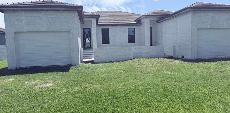 Immobilier commercial à Punta Gorda, Floride 6 chambres, 255.02 m2 № 2391694