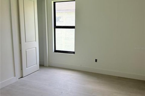 Immobilier commercial à vendre à Punta Gorda, Floride: 6 chambres, 255.02 m2 № 2391694 - photo 7