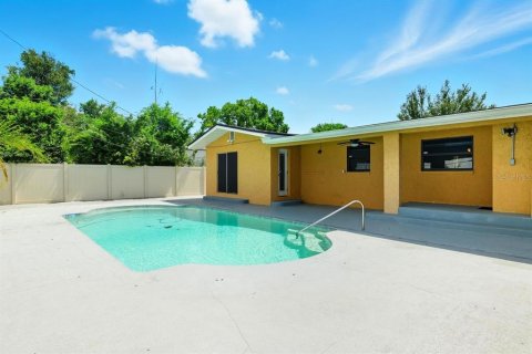 Casa en venta en Orlando, Florida, 3 dormitorios, 180.88 m2 № 1914880 - foto 8