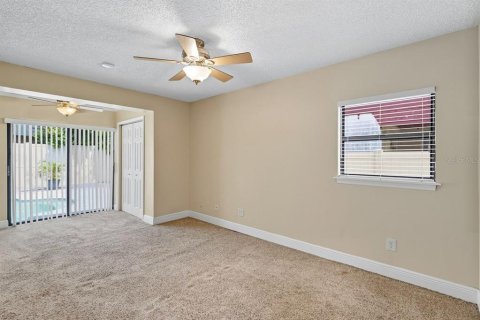 Casa en venta en Orlando, Florida, 3 dormitorios, 180.88 m2 № 1914880 - foto 23