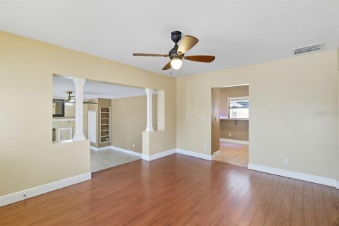 Casa en venta en Orlando, Florida, 3 dormitorios, 180.88 m2 № 1914880 - foto 18