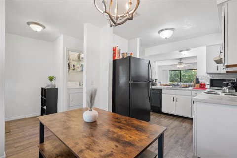 Adosado en venta en Tampa, Florida, 2 dormitorios, 102.56 m2 № 1751426 - foto 8