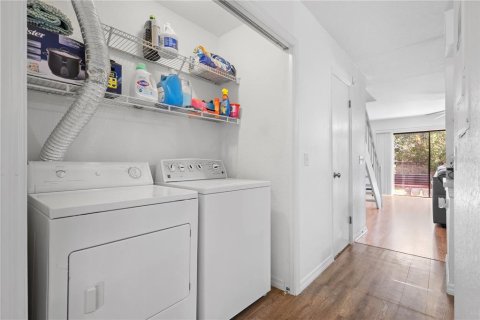Adosado en venta en Tampa, Florida, 2 dormitorios, 102.56 m2 № 1751426 - foto 11