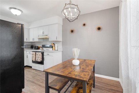 Adosado en venta en Tampa, Florida, 2 dormitorios, 102.56 m2 № 1751426 - foto 7