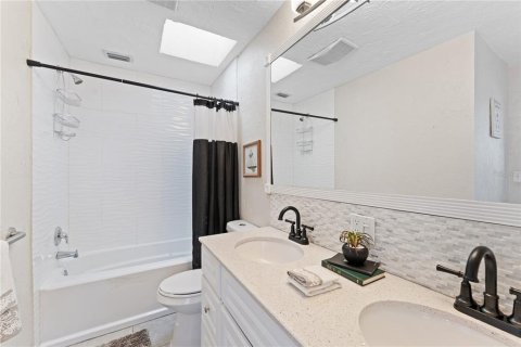 Casa en venta en Sarasota, Florida, 3 dormitorios, 141.03 m2 № 1556695 - foto 21